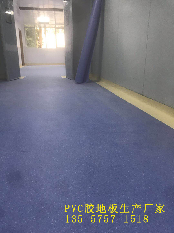 華塑裝飾同質透心地板的特點請接收！