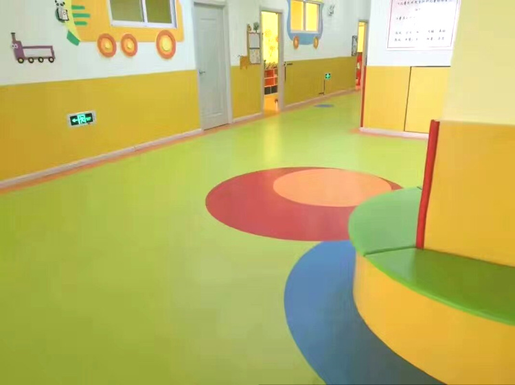 裝修選對地板也是很關(guān)鍵的！