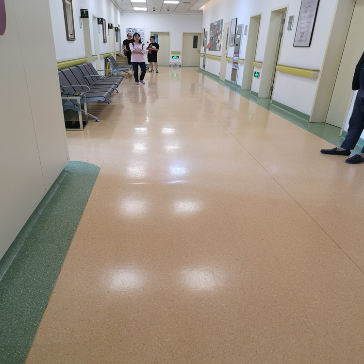 華塑同質(zhì)透心PVC地板膠的特點(diǎn)及應(yīng)用范圍