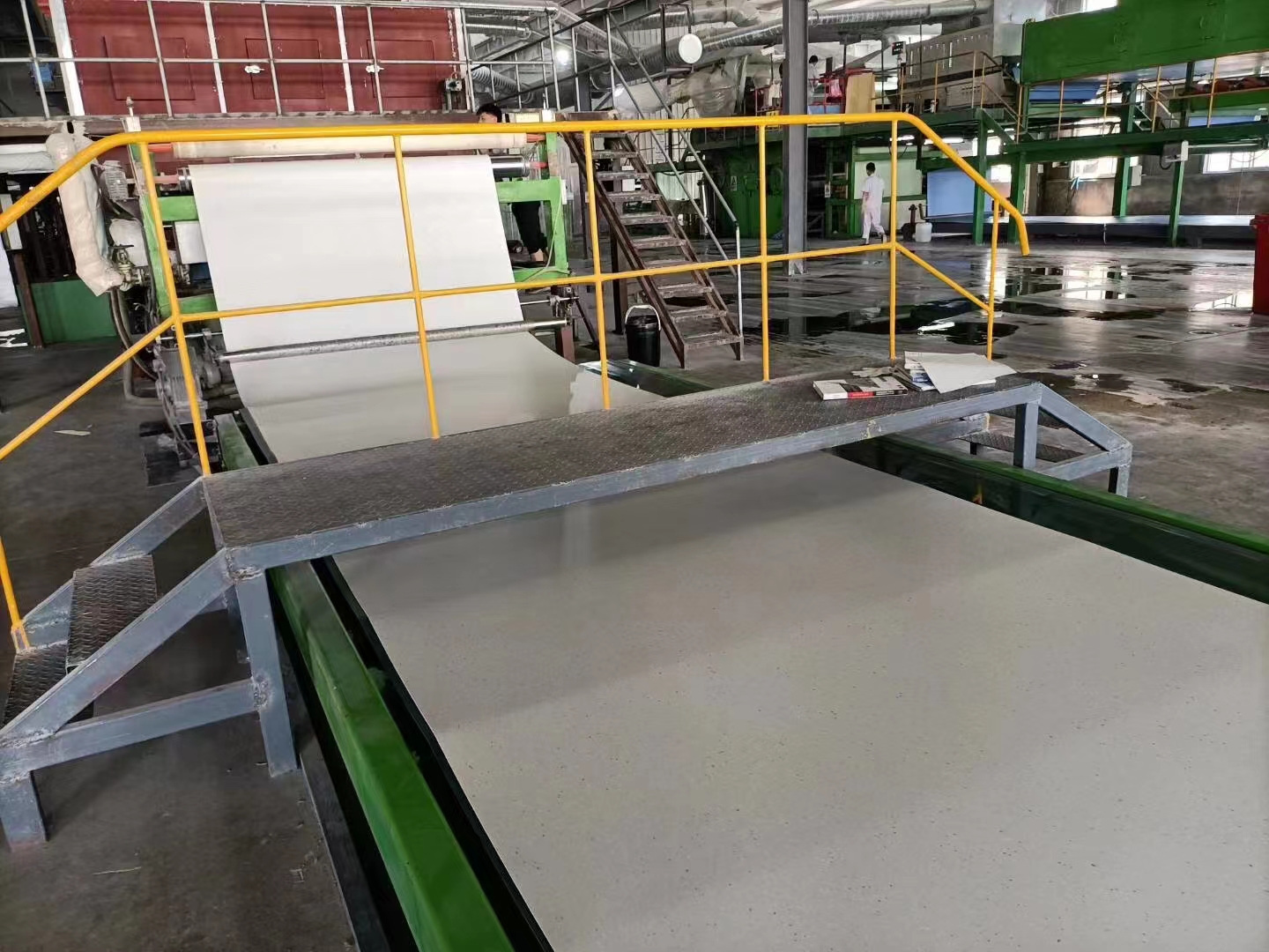 創(chuàng)新進(jìn)化，同質(zhì)透心PVC地板膠開(kāi)啟醫(yī)院地面新潮流